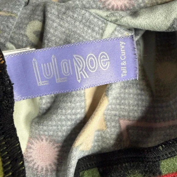 LuLaRoe Black Holiday Tree Print Leggings - Picture 4 of 4